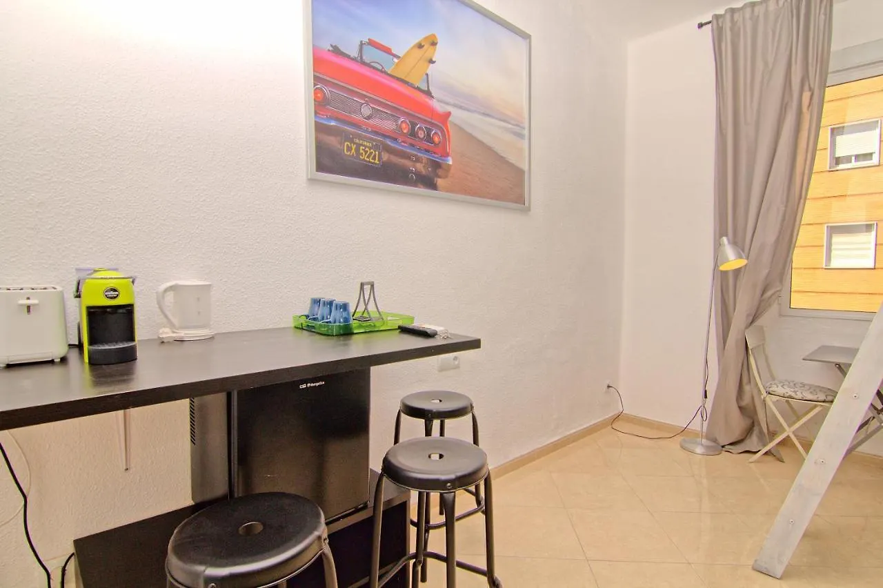 منزل للإقامة Low Cost Room Mercado مالقة
